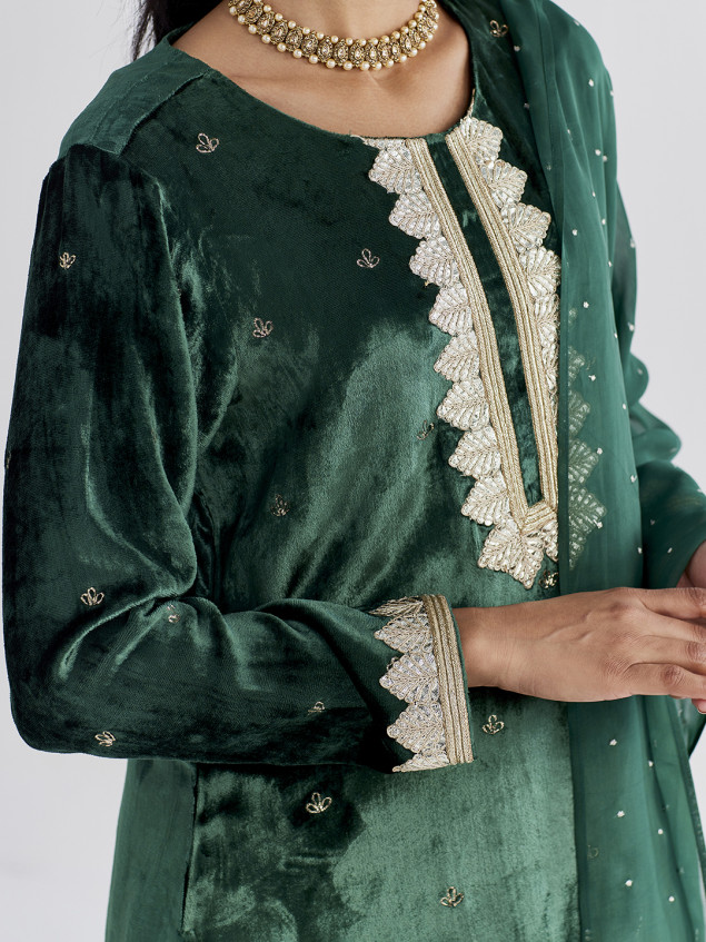 Buy Inaya Green Velvet Kurta | Ladies Kurta Online : Ancestry